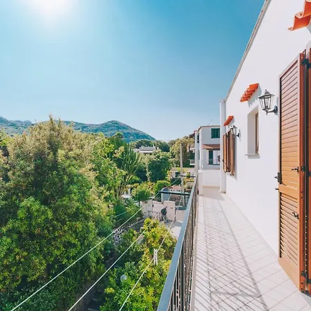 Apartment Casa Vacanze Le Due Rose